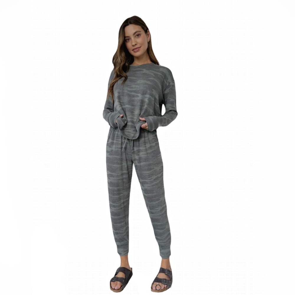 Splendid super soft jogger lounge pants camo XS